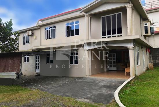 Double storey house in Floreal