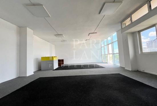 Espace de Bureau Idéal au Cœur d'un Quartier Dynamique