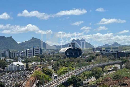 Ideal Office Space in the Heart of a Vibrant District 