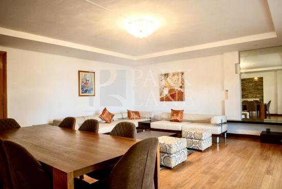 Charming and Spacious Town House in Floreal