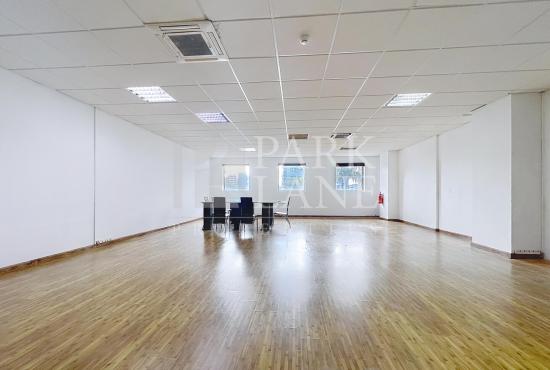 Modern office in Ebene: Comfort, qccessibility, and efficiency combined