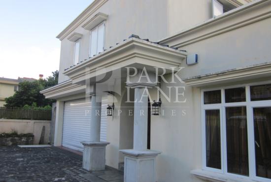 Modern & comfortable house in Floreal