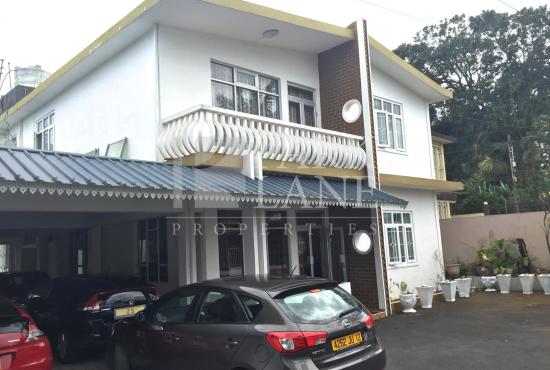 9 bedroom home in Curepipe