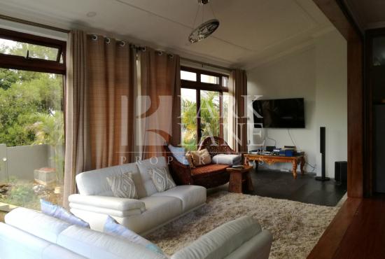 Double storey house in Floreal