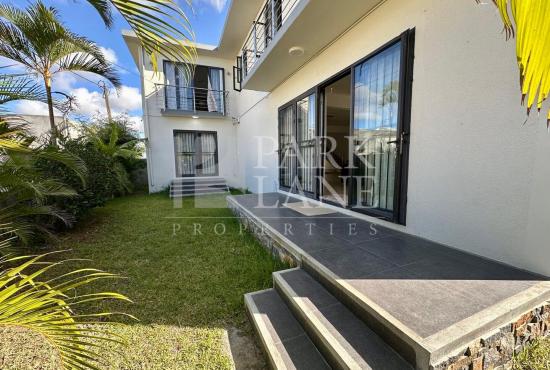 Newly built house for sale in Pereybere!