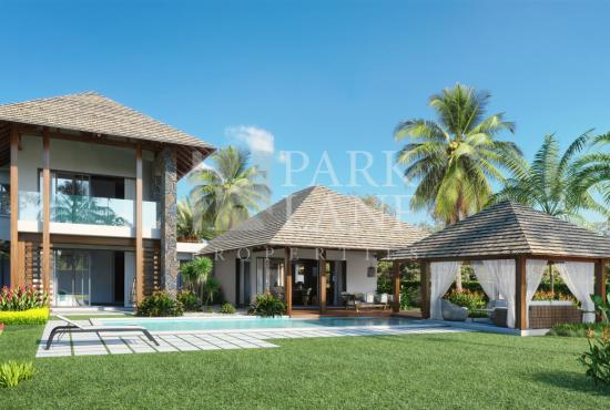 MYTHIC: Luxurious villas