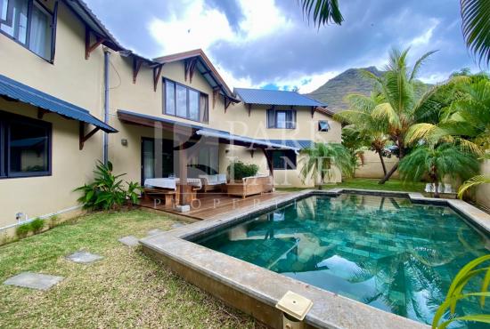 Spacious 4-Bedroom Family Home with Pool in Tamarin