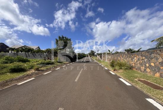 Exceptional plot in secured estate