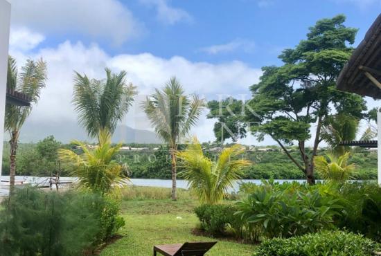 Duplex with splendid view in Black River