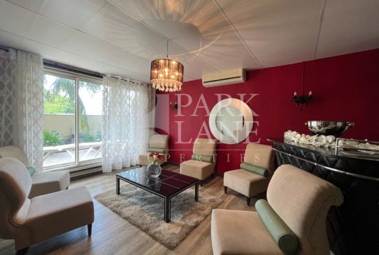 Maison familale agréable avec terrasse spacieuse et jaccuzzi