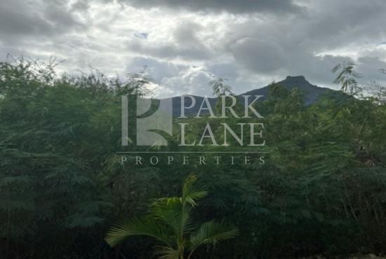  Large residential plot close to Bagatelle and the capital