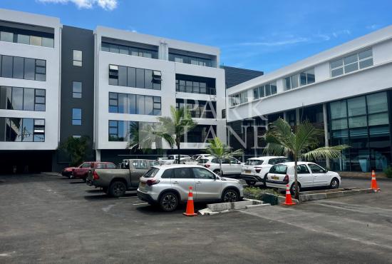Centre d'Affaires de Prestige à Rivière Noire – Espaces Bureaux à Louer