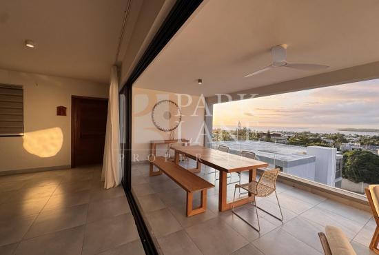  Appartement meublé avec vue océan et montagne