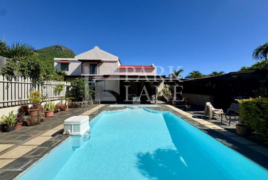 Charming family home with private bar and pool