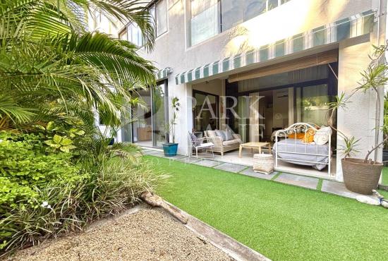 Mid-Term 3-Bedroom Apartment Steps from the Beach with Garden