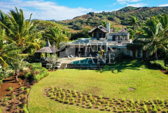 Dream Villa at Heritage villas Valriche: Luxury, Ocean & Golf Views